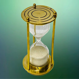 Vintage Nautical Sand Timer UAE /
Antique Brass Maritime Hourglass /
Nautical Brass Hourglass Gift /
Brass Compass Sand Timer /
Ship Wheel Sand Timer Brass /